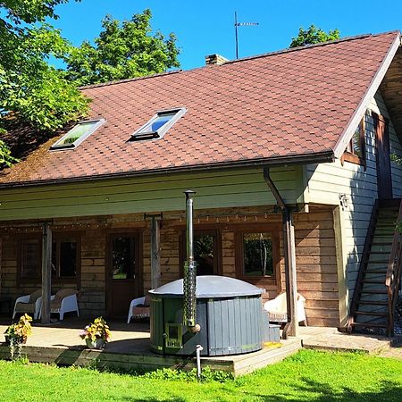 Villa Viesu Maja "Ozolini" Jurkalne Exterior foto